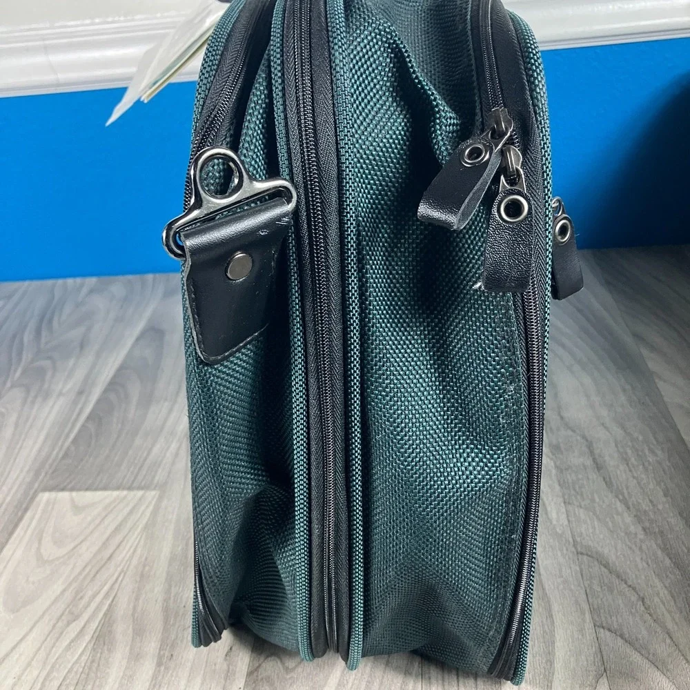 Samsonite fast shipping
